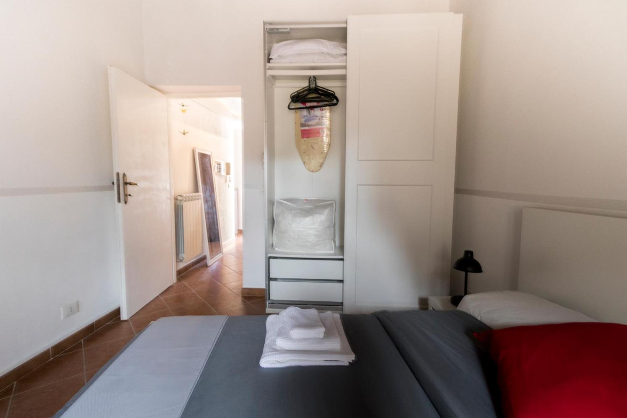 Apartmán Casa Q163A Tuscolana Next To Metro Řím Exteriér fotografie